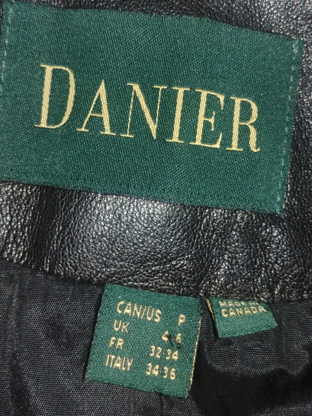 Vintage Danier made in Canada soft genuine leather black jacket size P - Picture 7 of 16